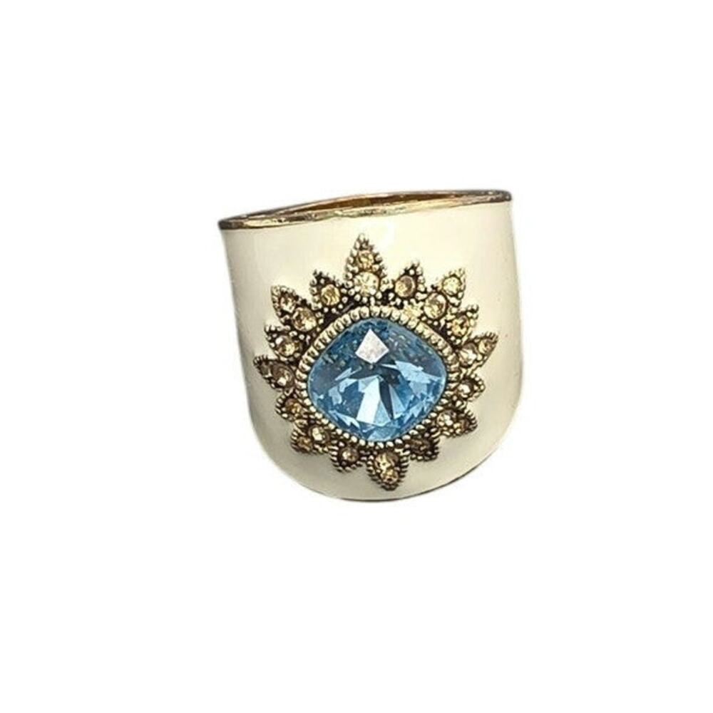 Beautiful cream and gold ring with vibrant blue stone. - Picture 2 of 5
